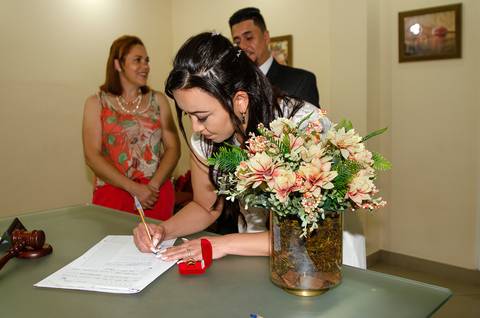 Casamento Civil no Cartório na Vila Souza SP Noiva Assinado '