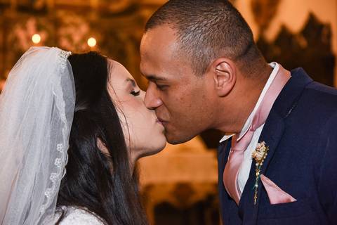 Igreja da Venerável Ordem Terceira do Carmo na Sé em SP Beijo dos Noivos'