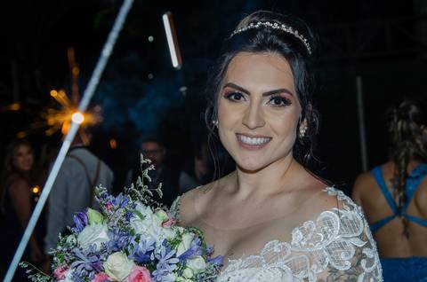 Casamento no Espaço Olinda em Santa Isabel SP Noiva Sorrindo '