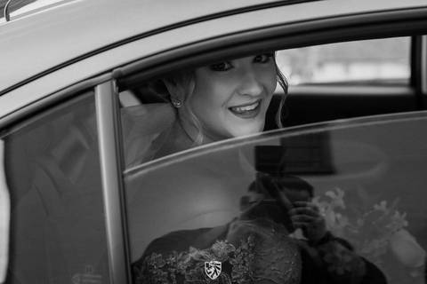 Noiva no Carro'