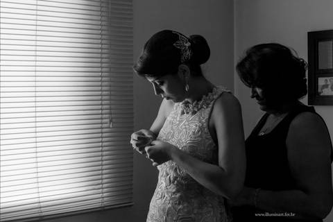 making of da noiva, vestido da noiva, sapato da noiva, dia da noiva, making of em casa, festa de casamento, decoração de casamento, noivos, noiva, noivo, casamento, fotografia de casamento goiania, fotografia de casamento go, casamento em go'