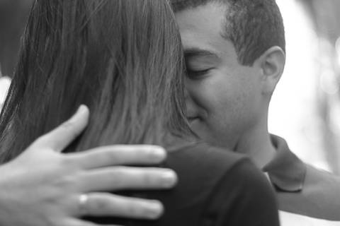 Ensaio de Casal: Casal juntos preto e branco'