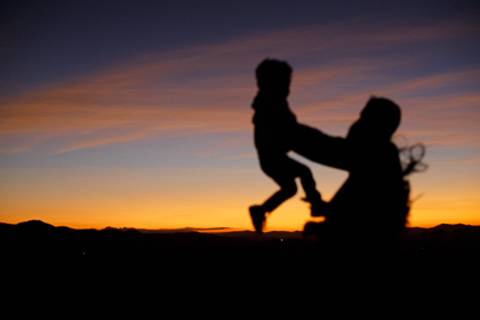 foto de gestante nascer do sol
foto de gestante no pico do olho d'água
Ensaio Gestante Sp 
Ensaio Gestante grajaú Sp 
Ensaio Gestante são Paulo 
Mamãe gestante, Gravidinnha linda 
Silhueta de Gestante
Ensaio de Família 
Gestante brincando com filho '