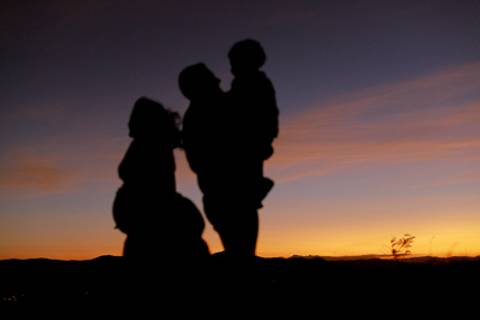 foto de gestante nascer do sol
foto de gestante no pico do olho d'água
Ensaio Gestante Sp 
Ensaio Gestante grajaú Sp 
Ensaio Gestante são Paulo 
Mamãe gestante, Gravidinnha linda 
Silhueta de Gestante
Ensaio de Família 
Gestante brincando com filho'