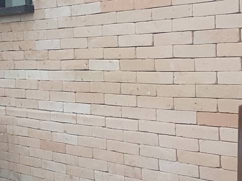 Reforma Comercial
Parede em estilo Tijolo à vista'