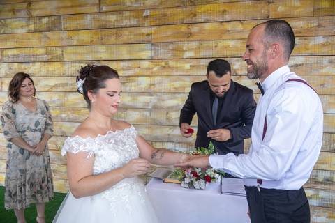 #weddingbrasil #casamento #noivas #wedding #bride #noiva #prewedding #fotografiadecasamento #weddingday #fotografodecasamento #voucasar #love #weddingdress #vestidodenoiva #noivasdobrasil #casamentos #destinationwedding #weddinginspiration #noivos #weddin'