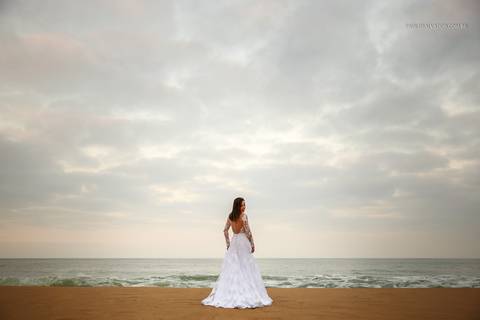 Ensaio Trash The Dress - Praia do Estaleirinho - Balneário Camboriú'