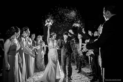 Wedding - Micheli e Rodrigo - Igreja - Timbó - SC - Paolo Salvador Fotografias - Chuva de arroz'