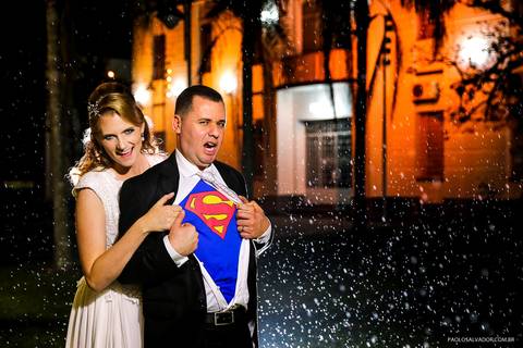 Casamento - Vanessa e Fernando - Timbó - SC - Seção especial do Noivos - Chuva - Camisa de Super Herói Noivo'