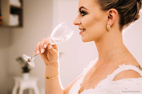 Casamento - Juliana e Leonardo - Rio dos Cedros - Casamento Típico - Making of da noiva '