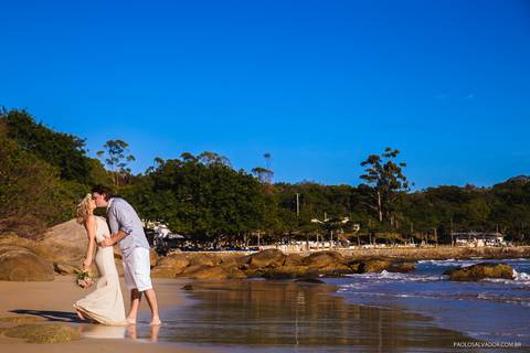 Ensaio Pré-Wedding - Michelle e Tiago - Praia Retiro dos Padres - Bombinhas - Santa Catarina - Paolo Salvador | Photo & Film'