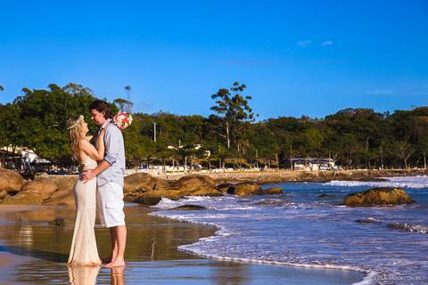 Ensaio Pré-Wedding - Michelle e Tiago - Praia Retiro dos Padres - Bombinhas - Santa Catarina - Paolo Salvador | Photo & Film'