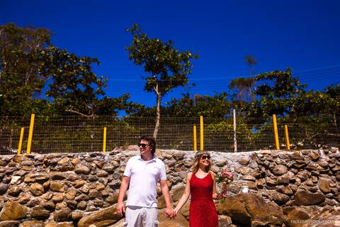 Ensaio Pré-Wedding - Michelle e Tiago - Praia Retiro dos Padres - Bombinhas - Santa Catarina - Paolo Salvador | Photo & Film'