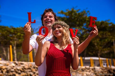 Ensaio Pré-Wedding - Michelle e Tiago - Praia Retiro dos Padres - Bombinhas - Santa Catarina - Paolo Salvador | Photo & Film'