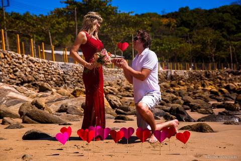 Ensaio Pré-Wedding - Michelle e Tiago - Praia Retiro dos Padres - Bombinhas - Santa Catarina - Paolo Salvador | Photo & Film'