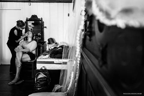 Casamento na Praia de Taquaras em Balneário Camboriú, Santa Catarina. Wedding ao ar livre, Barbara e Rubem, Paolo Salvador - Photo & Film. Fotos dos Bastidores do casamento. Vestido de Noiva. Fotos criativas. Making Of da Noiva'