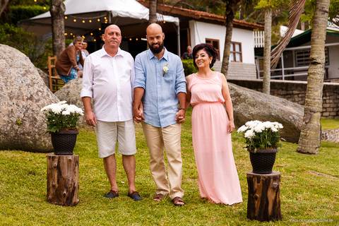 Casamento na Praia de Taquaras em Balneário Camboriú, Santa Catarina. Wedding ao ar livre, Barbara e Rubem, Paolo Salvador - Photo & Film. Fotos criativas da cerimônia do casamento ao ar livre.'