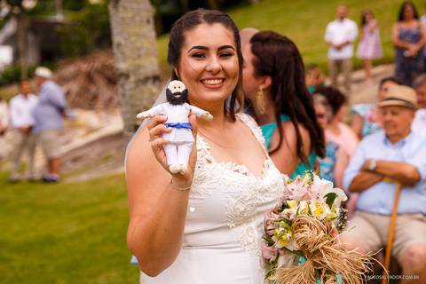 Casamento na Praia de Taquaras em Balneário Camboriú, Santa Catarina. Wedding ao ar livre, Barbara e Rubem, Paolo Salvador - Photo & Film. Fotos criativas da cerimônia do casamento ao ar livre.'