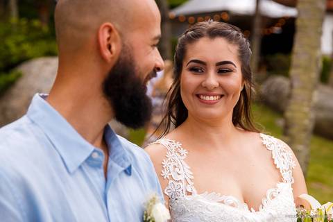 Casamento na Praia de Taquaras em Balneário Camboriú, Santa Catarina. Wedding ao ar livre, Barbara e Rubem, Paolo Salvador - Photo & Film. Fotos criativas da cerimônia do casamento ao ar livre.'