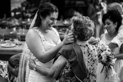 Casamento na Praia de Taquaras em Balneário Camboriú, Santa Catarina. Wedding ao ar livre, Barbara e Rubem, Paolo Salvador - Photo & Film. Fotos criativas da cerimônia do casamento ao ar livre.'