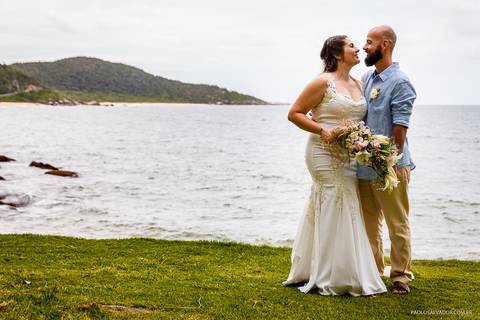 Casamento na Praia de Taquaras em Balneário Camboriú, Santa Catarina. Wedding ao ar livre, Barbara e Rubem, Paolo Salvador - Photo & Film. Fotos criativas da cerimônia do casamento ao ar livre.'