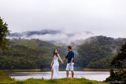 Ensaio Pré-Wedding - Valéria e Eduardo em Rio dos Cedros, na Cachoeira Formosa em Santa Catarina por Paolo Salvador Fotografias'