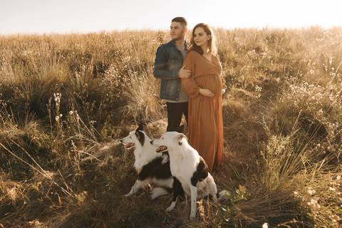 ENSAIO GESTANTE COM CACHORROS'