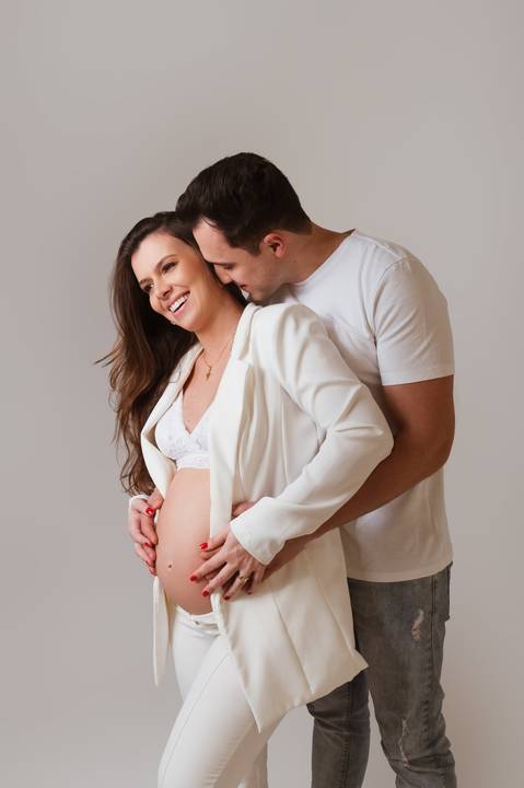 Ensaio gestante em estúdio fotográfico'