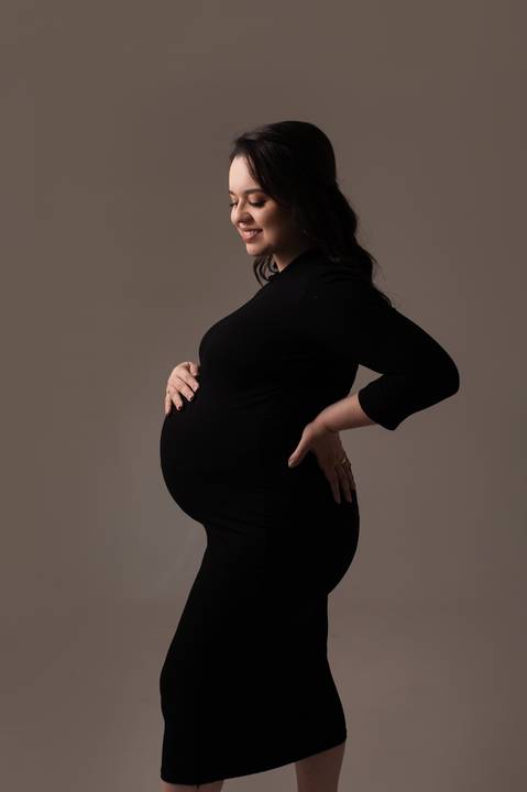 Ensaio gestante em estúdio'