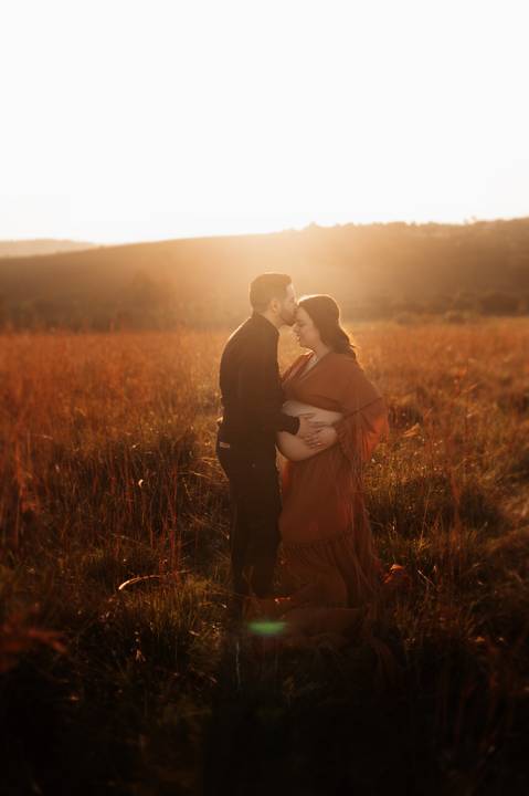 Ensaio gestante externo com por do sol'