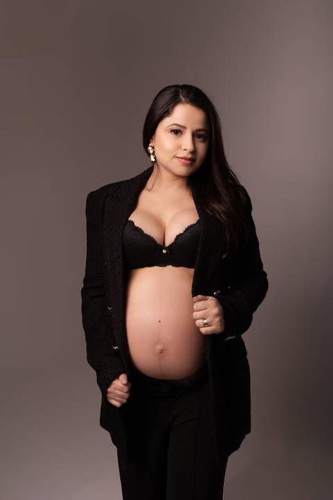 Ensaio gestante estudio minimalista '