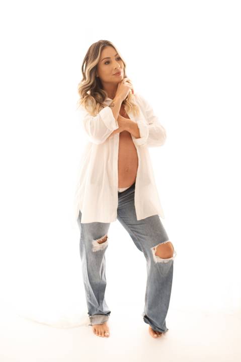 ensaio gestante em estudio'