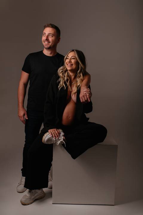 ensaio gestante em estudio'