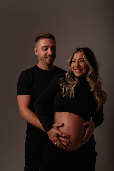 ensaio gestante em estudio'