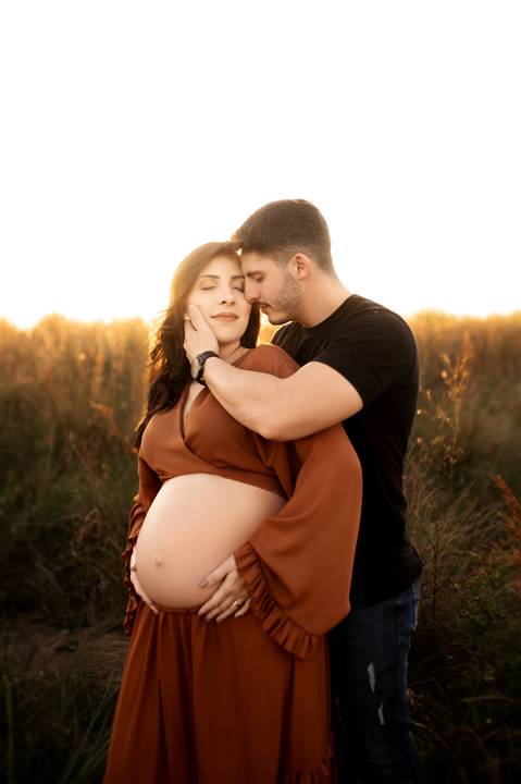 ensaio gestante ao por do sol '