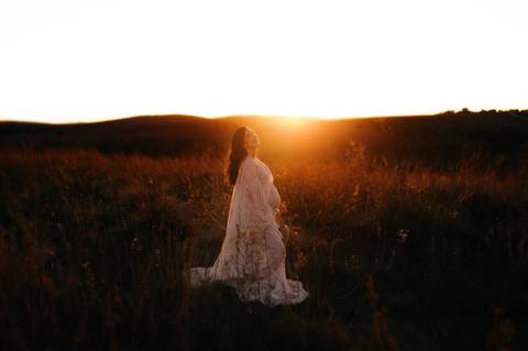 ensaio gestante ao por do sol '