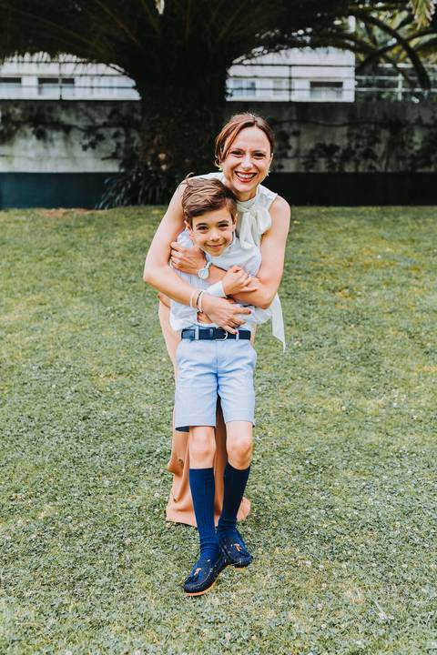 Reportagem fotográfica de comunhão em igreja'