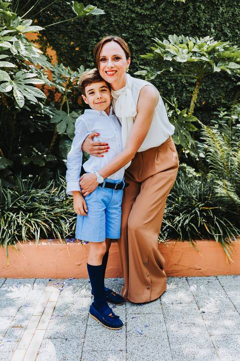 Reportagem fotográfica de comunhão em igreja'