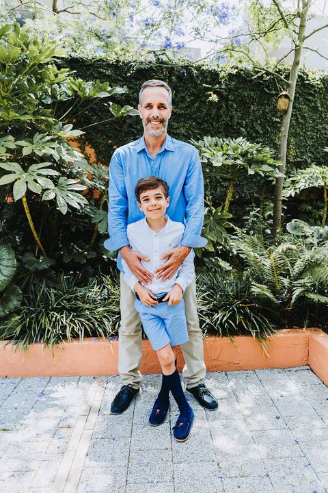 Reportagem fotográfica de comunhão em igreja'