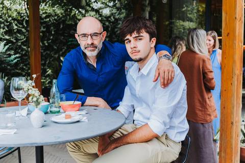 Reportagem fotográfica de comunhão em igreja'