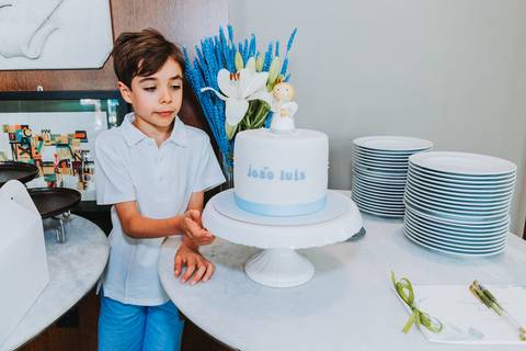 Reportagem fotográfica de comunhão em igreja'