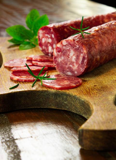 tábua com salame'