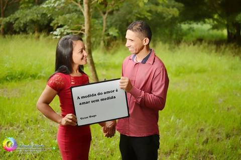 ENSAIO PRÉ-WEDDING VAL E FRANKDEL PARQUE ECOLÓGICO DOS JEQUITIBÁS SOBRADINHO, BRASÍLIA - DF acessório um quadro branco Ensaio pré wedding '