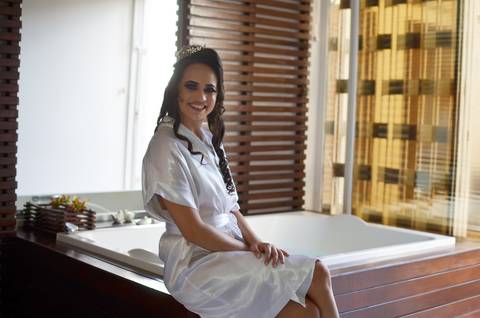 Silvia Araújo Noivas, Loja de noivas, fiz 
 o making of da noiva Grazy e a mãe, irmã '