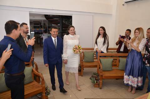 Entrada dos noivos Cartório Clorado'