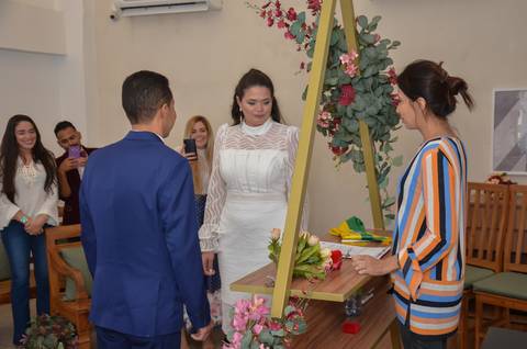 Casamento hora da assinatura com a Juíza  Nina s Porto'