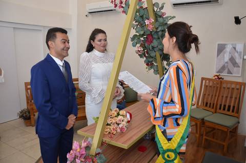 Cartório Colorado Casamento hora da assinatura com a Juíza  Nina s Porto'