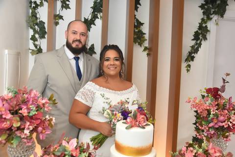 NA SALA COM O BOLO '