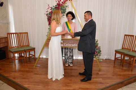  CASAMENTO CARTÓRIO COLORADO HORA DA ALIANÇAS JUIZA CRISTINA LOPES '