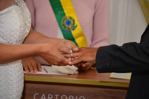 Casamento hora da assinatura com a Juíza  Nina s Porto'
